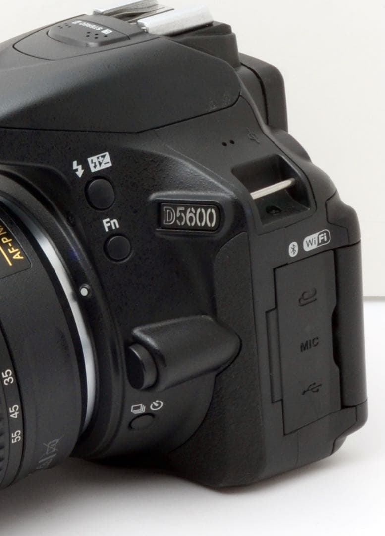 S数約1400回！Nikon D5600★Wi-Fi内蔵★超美品★すぐ使える