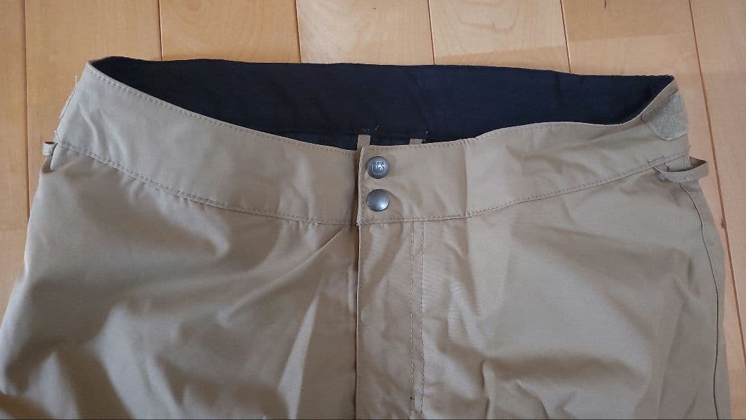 【新品】BURTON キッズウェアー 上下セット 赤 L