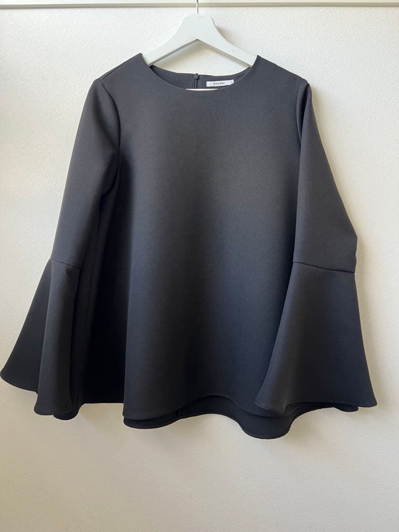 新品Deuxieme Classe CELERI BELLSLEEVプルオーバー