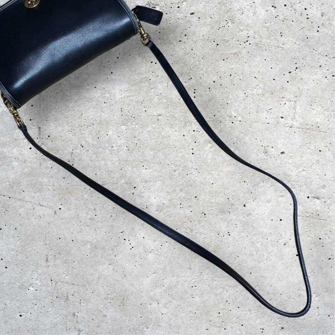 美品　オールドコーチ　ショルダーバッグ　ターンロック　レザー　ブラック　黒