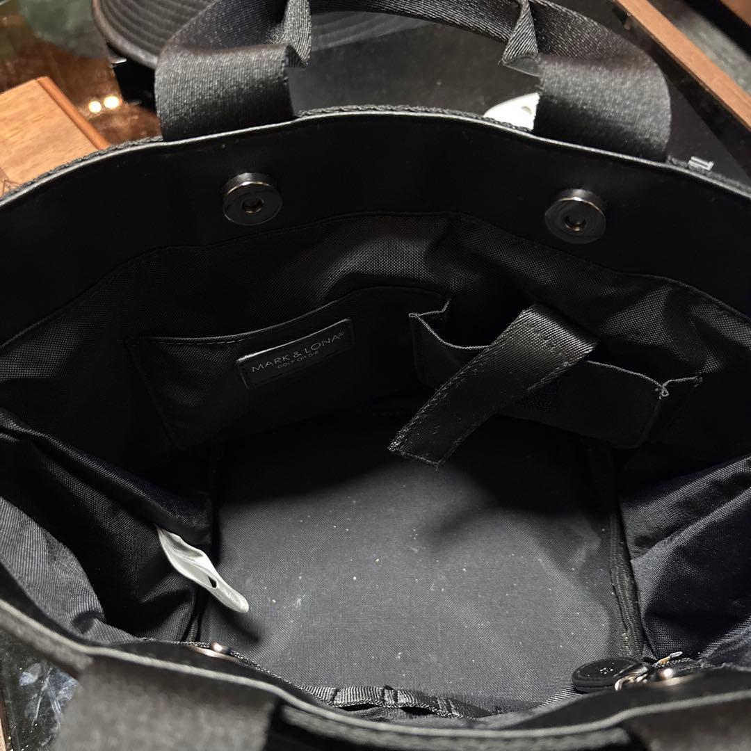MARK&LONA マークアンドロナ ラウンドバッグ カートバッグ 迷彩ブラック