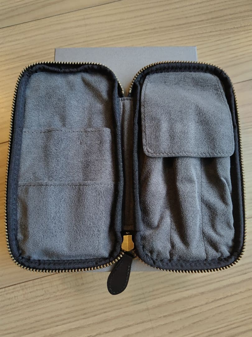 美品 &Liebe ジップペンケース ブラック