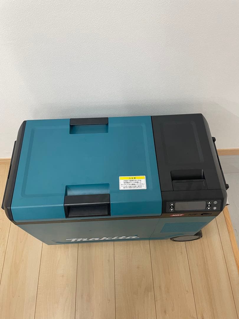 Makita 充電式保冷温庫　容量29L