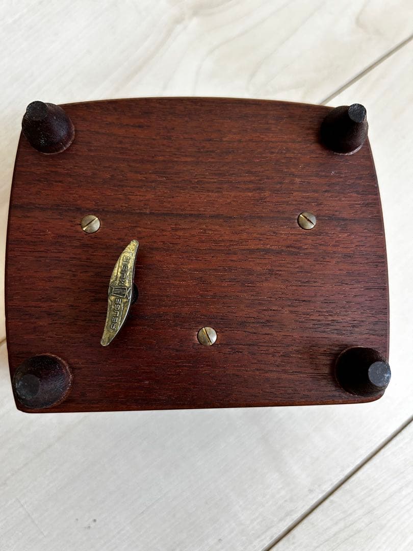 手巻きオルゴール 木製ケース Reuge リュージュオルゴール