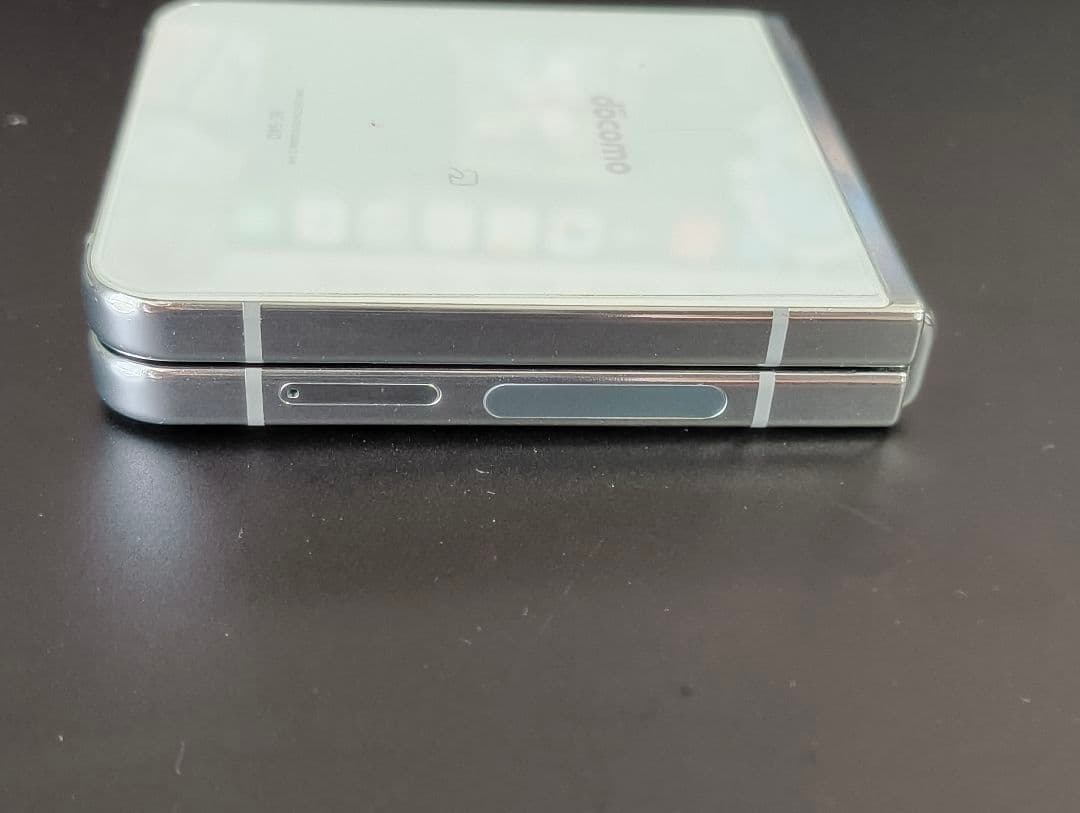 スマートフォン本体 Galaxy Z Flip5 256GB docomo