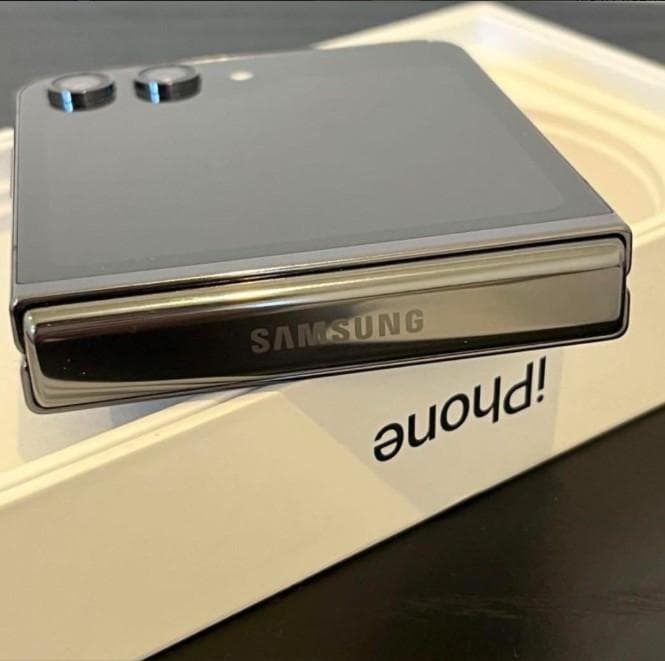 Samsung Galaxy Z Flip5 512GB 海外版 グラファイト