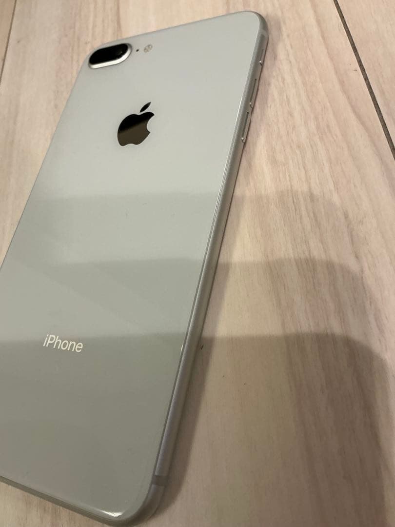 Apple iPhone 8Plus シルバー256GB