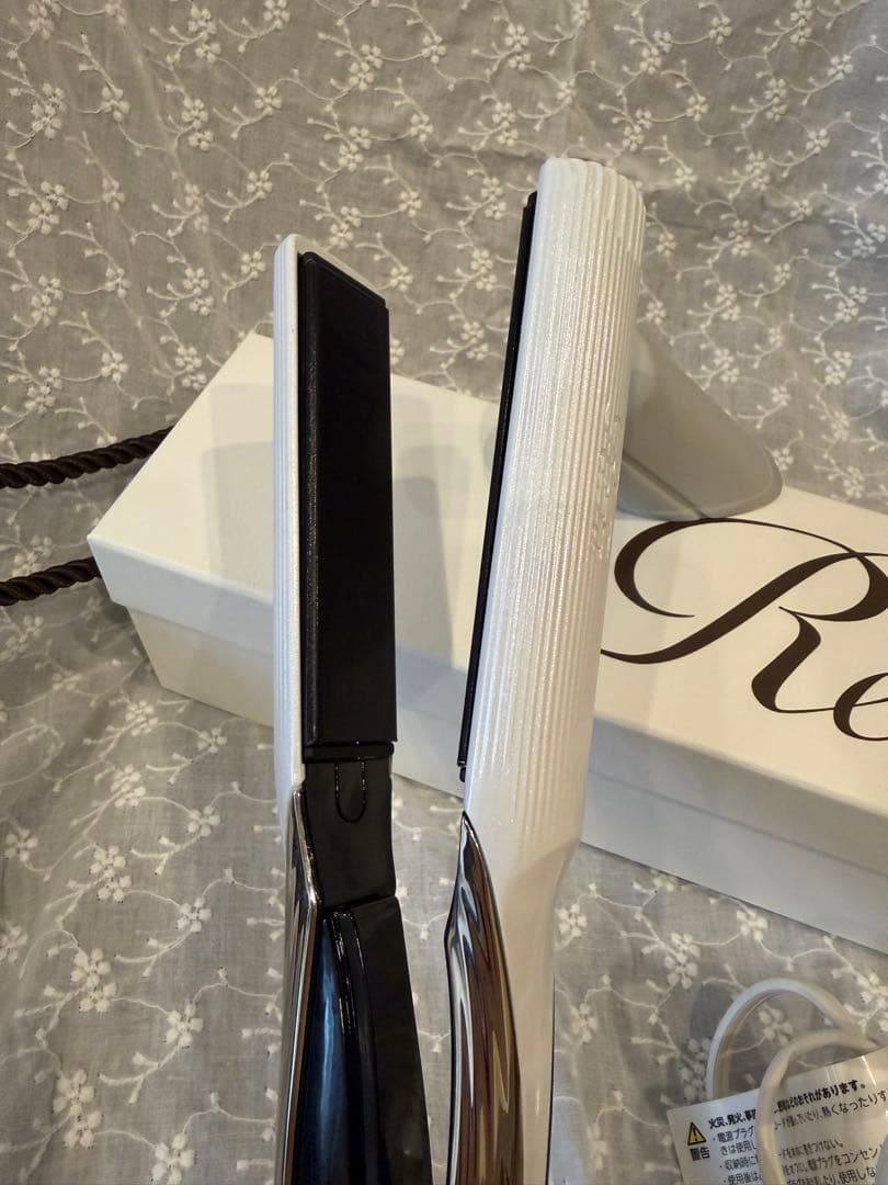 リファ⭐︎ストレートアイロン