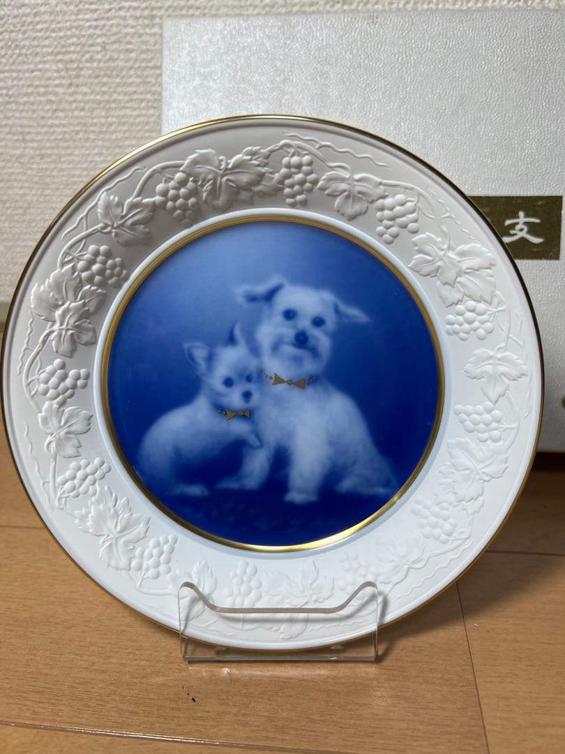 487 大倉陶園　十二支　小皿　皿立て付き　巳1    戌2 未使用