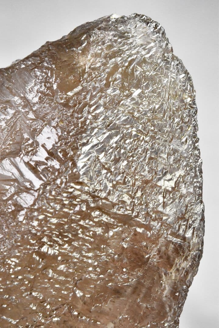 タンザニア産 2022年産出モンドスモーキークォーツ