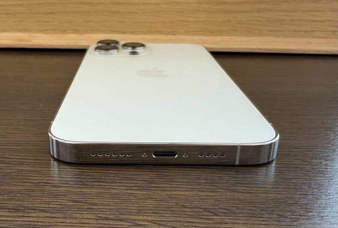 X*n様 バッテリー89％iPhone 13 Pro Max シルバー 128G