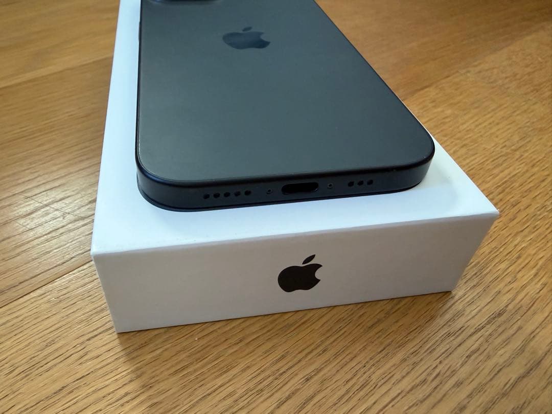 iPhone15 本体 128GB ブラック 黒 SIMフリー バッテリー85%