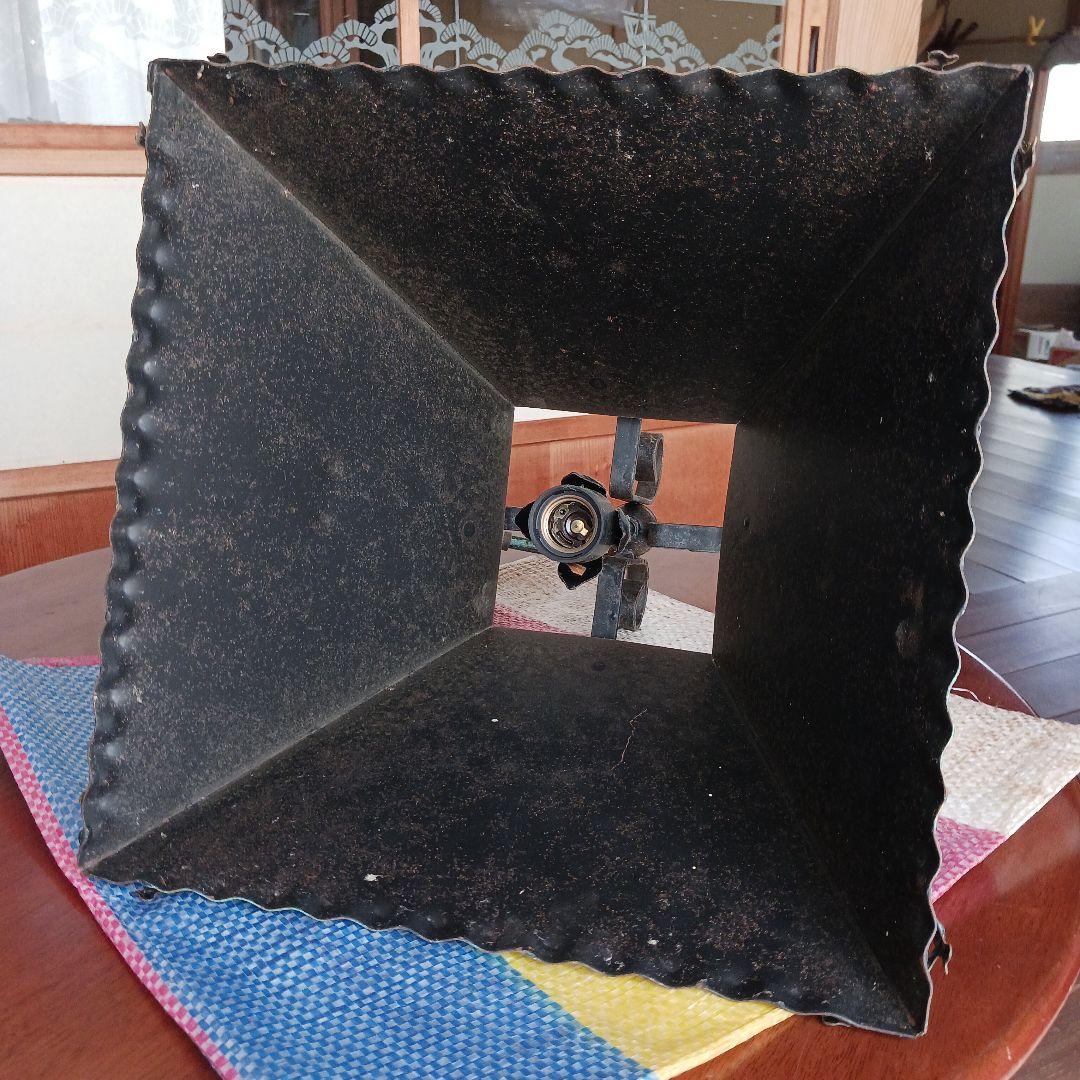 電気の笠1個　鉄製　 レトロ 新品 未使用