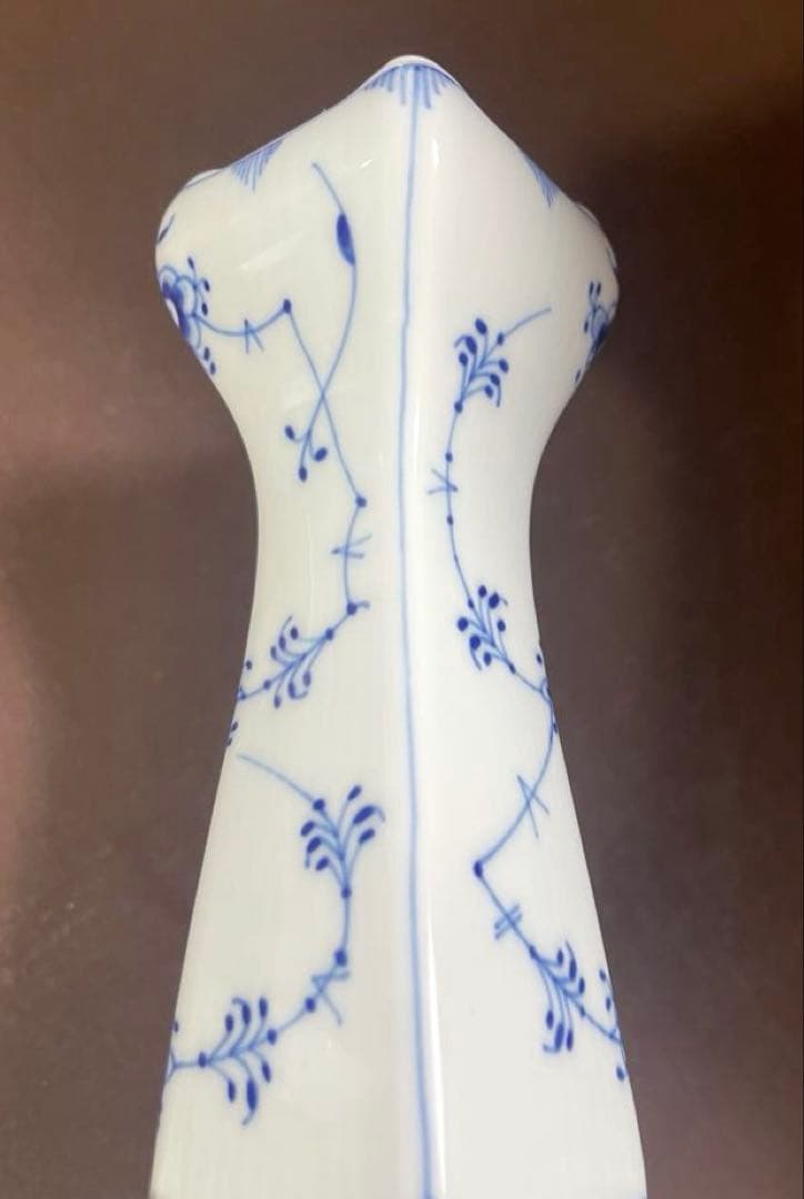 フ*ウ様 ロイヤルコペンハーゲンブルーフルーテッドプレインスモールベース花瓶未使