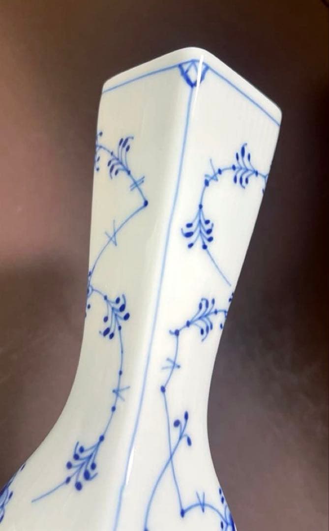 フ*ウ様 ロイヤルコペンハーゲンブルーフルーテッドプレインスモールベース花瓶未使