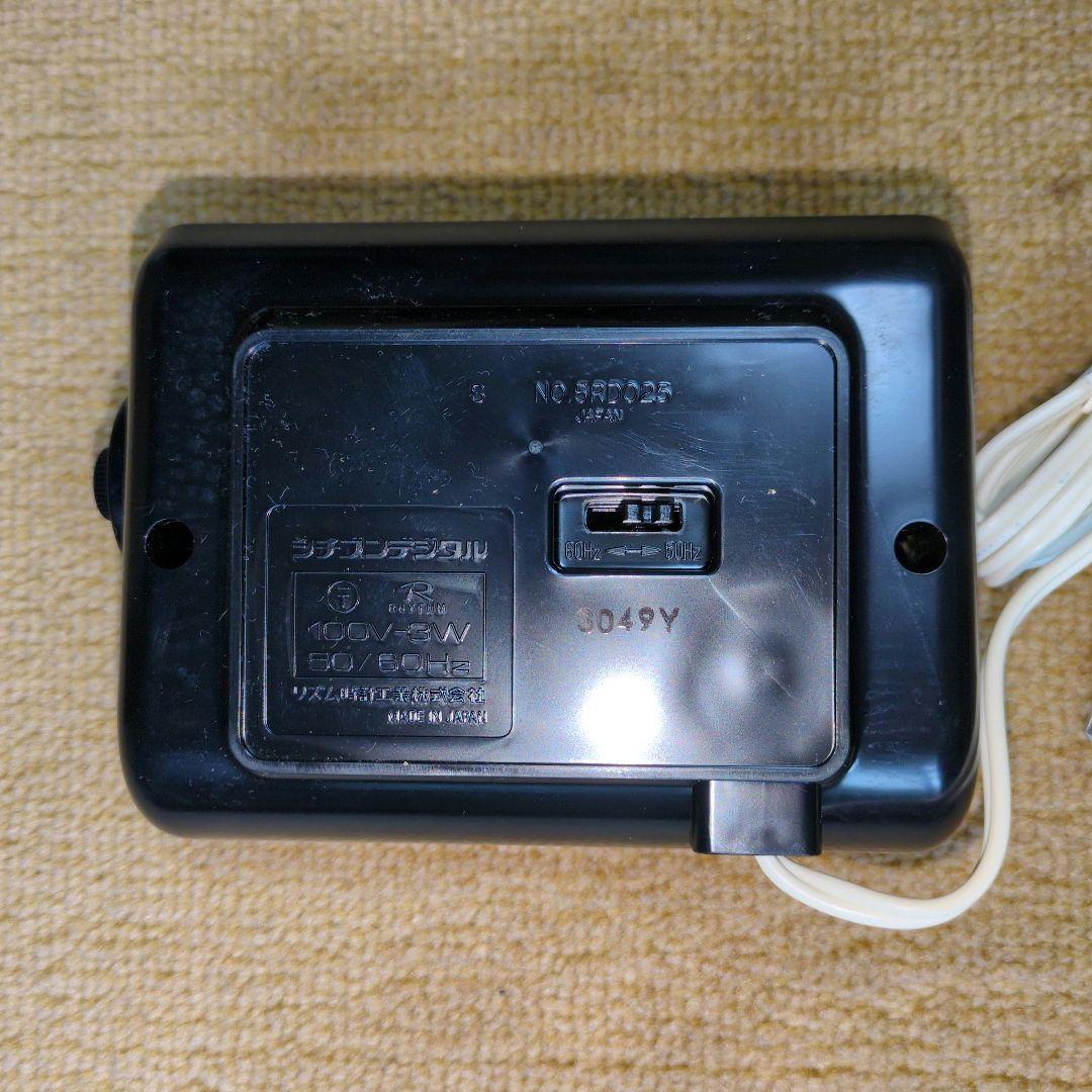 【新品、未使用】CITIZEN 赤 デジタル置時計 リズム時計工業 パタパタ表示