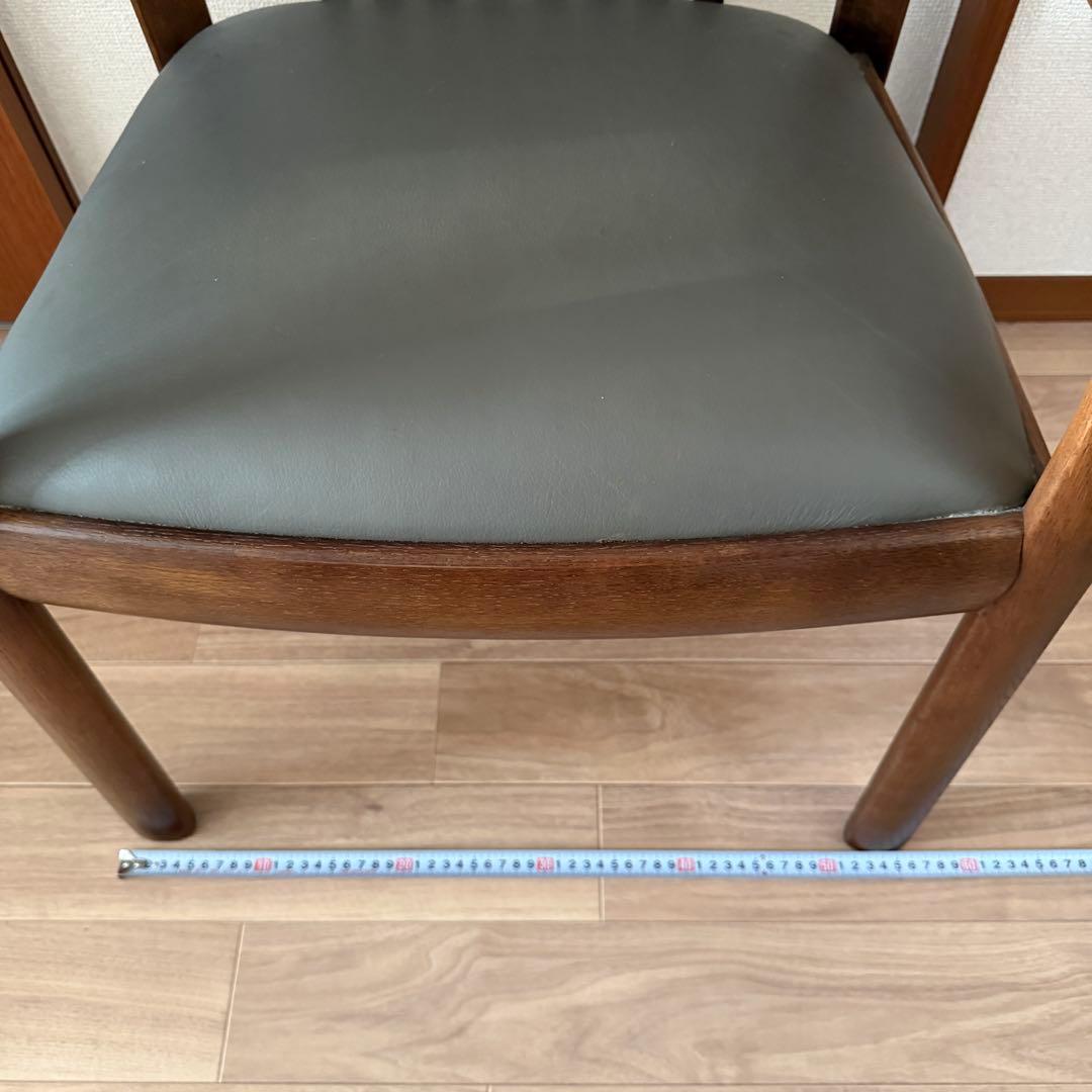 カリモク家具 アームチェア 木製フレーム レザー座面 ダイニングチェア