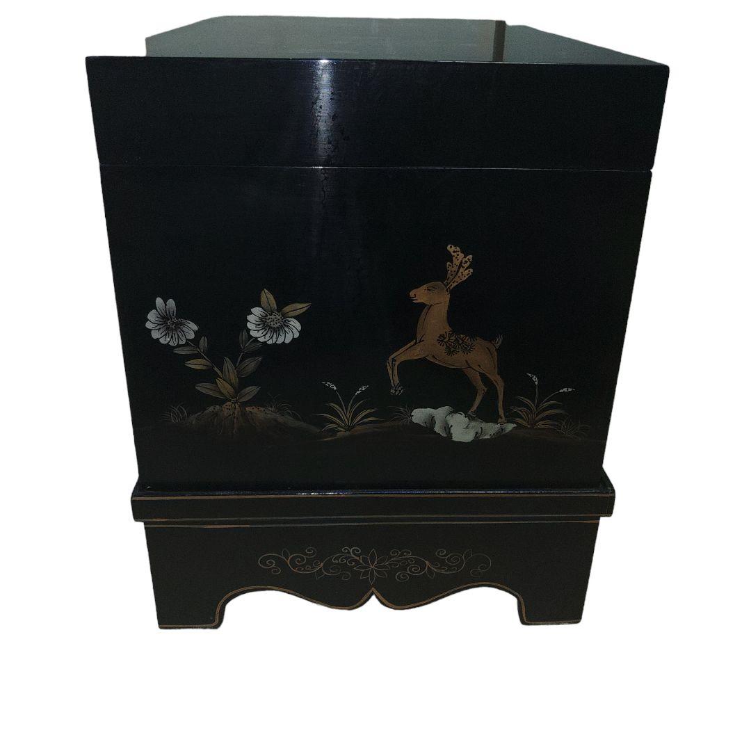 中国キャビネット　漆細工?　武人図