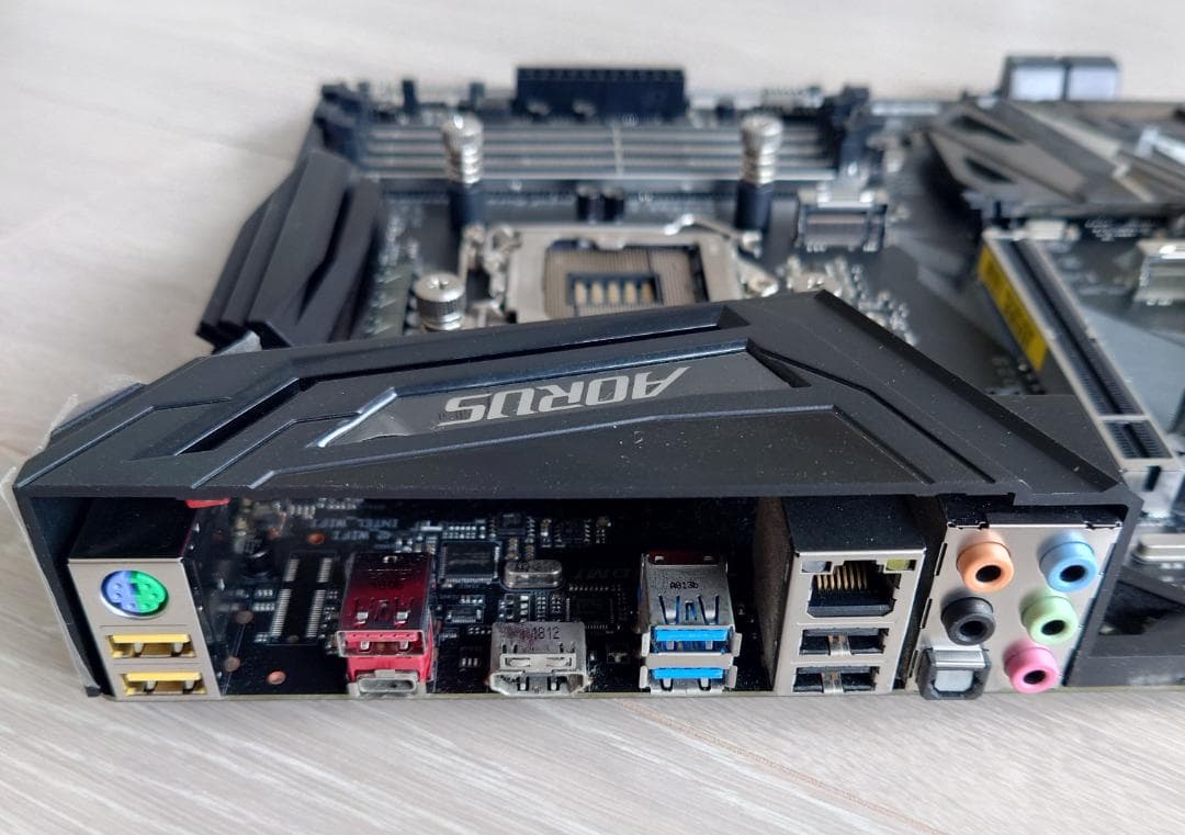 マザーボード GIGABYTE Z370 AORUS ULTRA GAMING 2.0