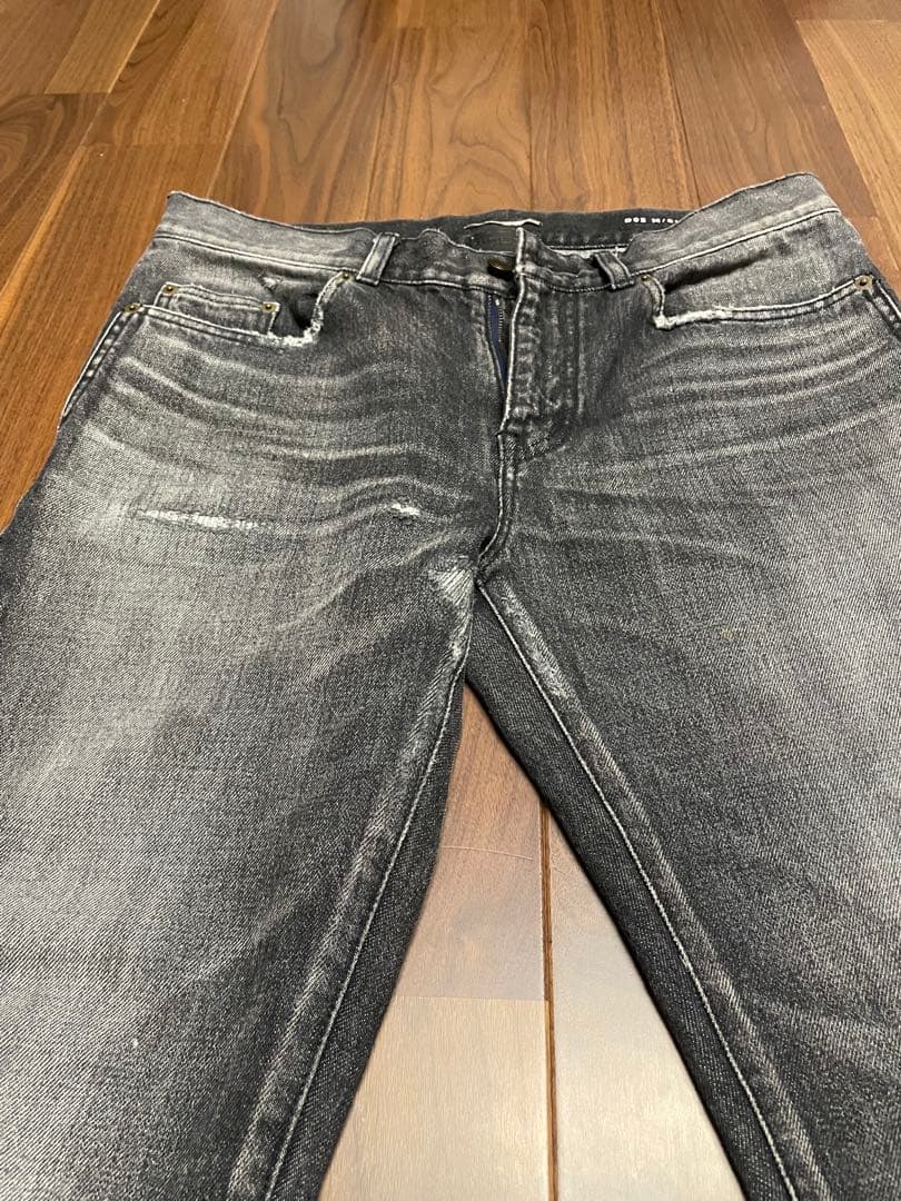 SAINT LAURENT ブラックデニム ダメージ加工