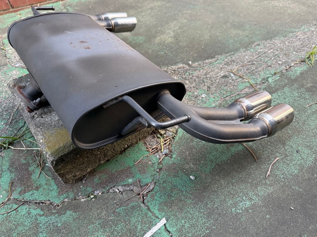 k*k様 レクサスct LEXUSct200h モデリスタ4本出しマフラー