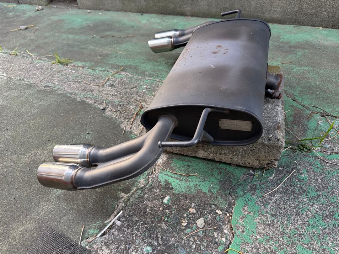 k*k様 レクサスct LEXUSct200h モデリスタ4本出しマフラー