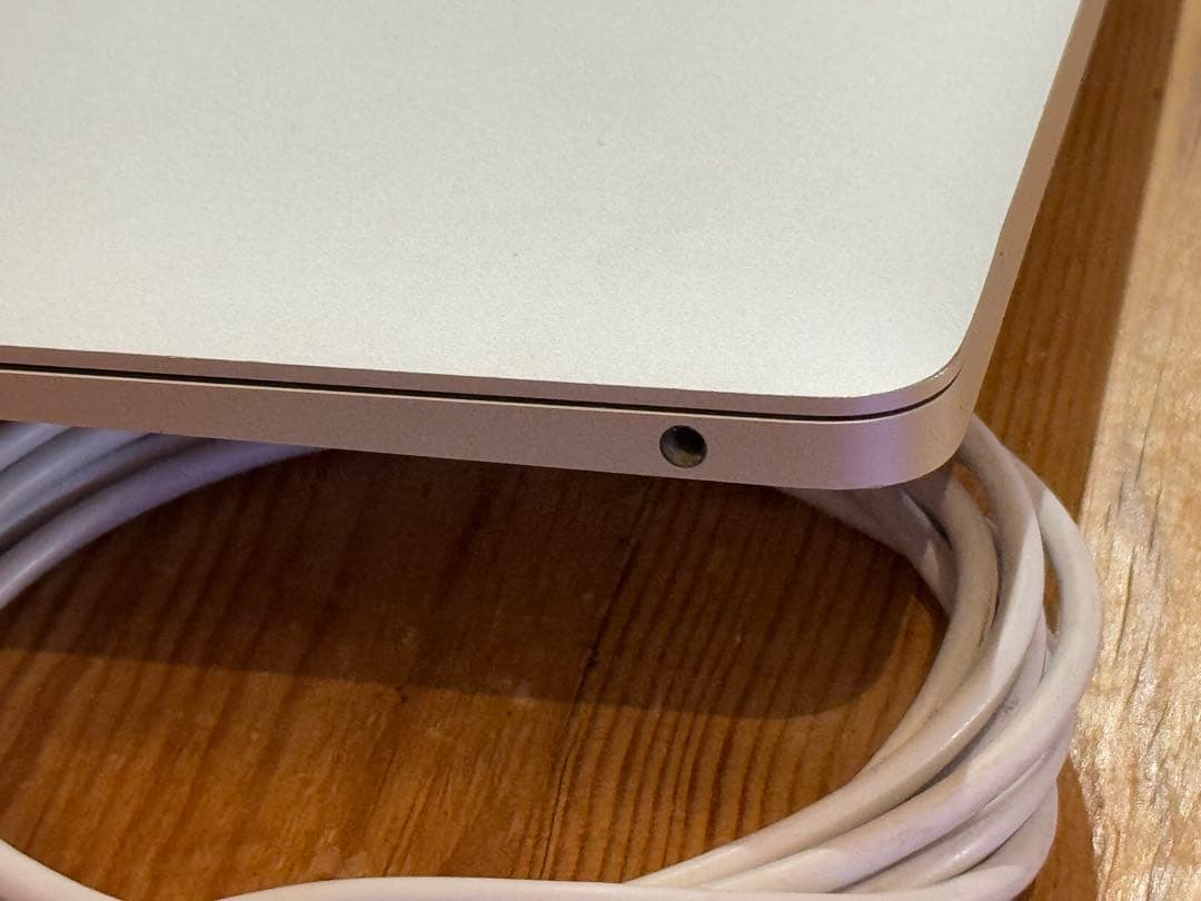 Apple MacBook Air (M1, 2020) 本体 US