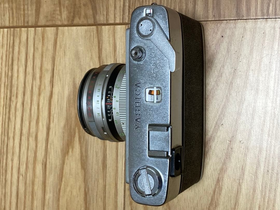 フィルムカメラ E) YASHICA Lynx-14
