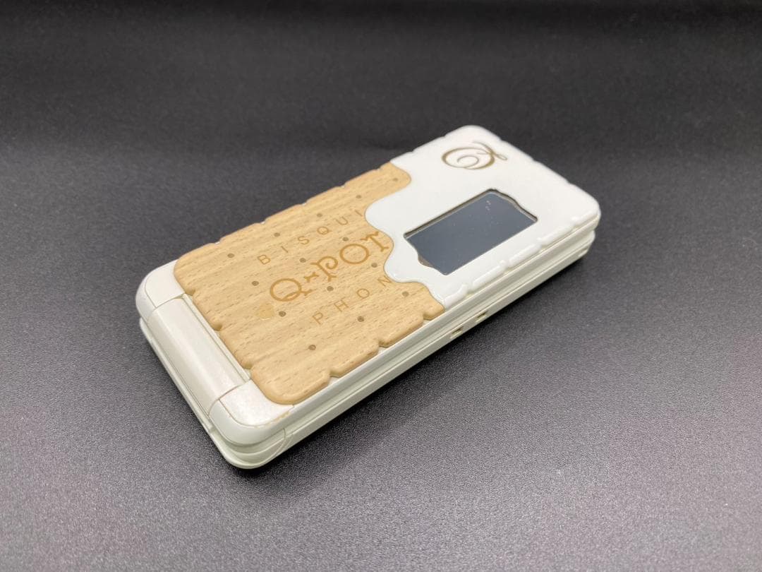 雨の日割り！docomo Q-POT SH04C ビスケット ガラケー