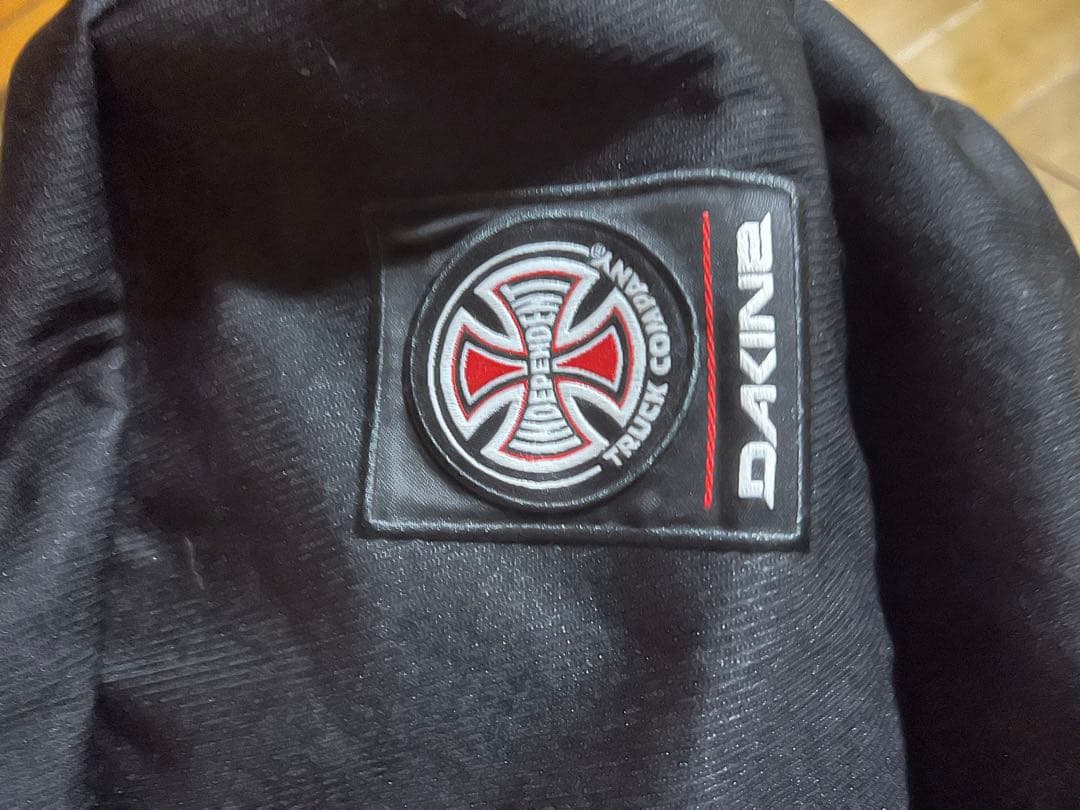 【大幅値下げ】DAKINE スノーボード・スケートボードバッグ ブラック 大容量