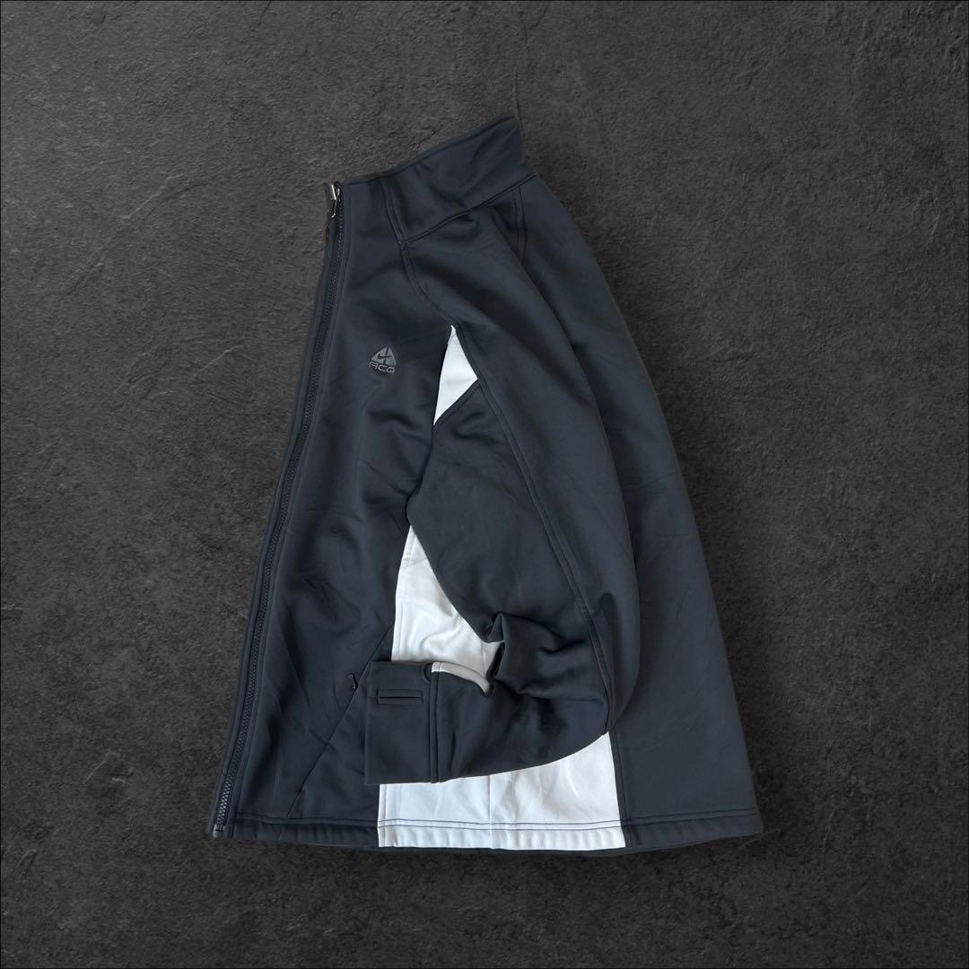 ナイキ ACG ハイネックシェルジャケット サムホール 内フリース