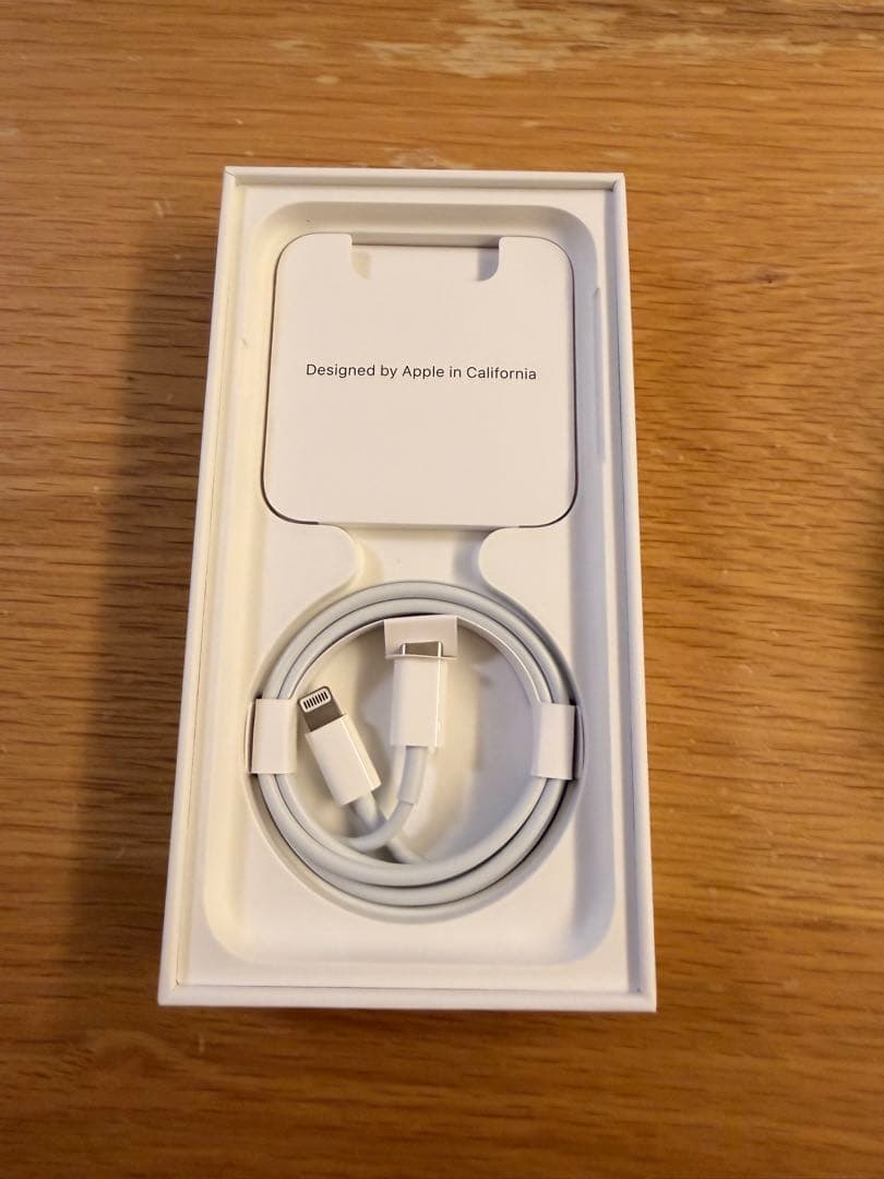 新品未使用 iPhone SE3 (第3世代) スターライト 128GB 本体