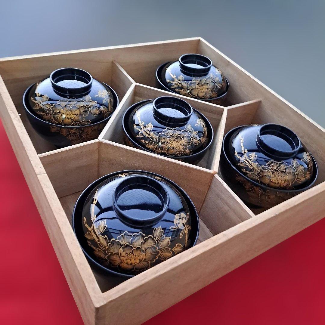 【輪島塗　沈金\"牡丹彫　御吸物椀×5客】布着本堅地　黒塗　未使用品