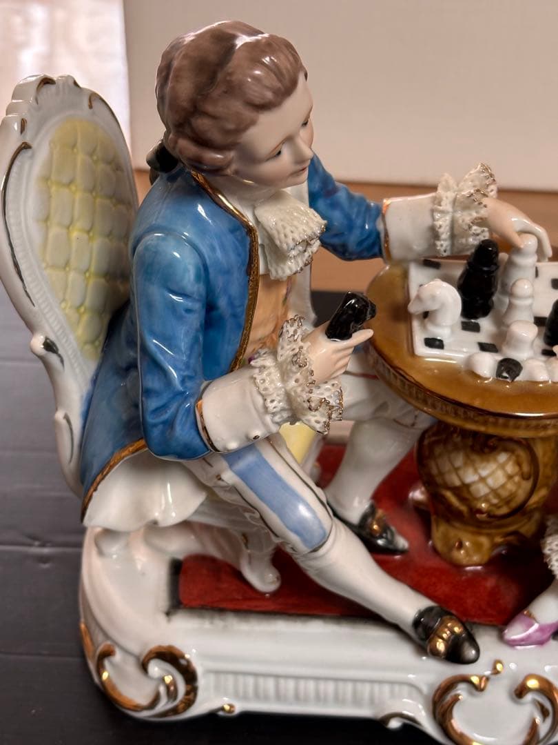 未使用箱あり❣️加藤工芸 レースドール陶器フィギリン チェスを楽しむ男女 大サイズ