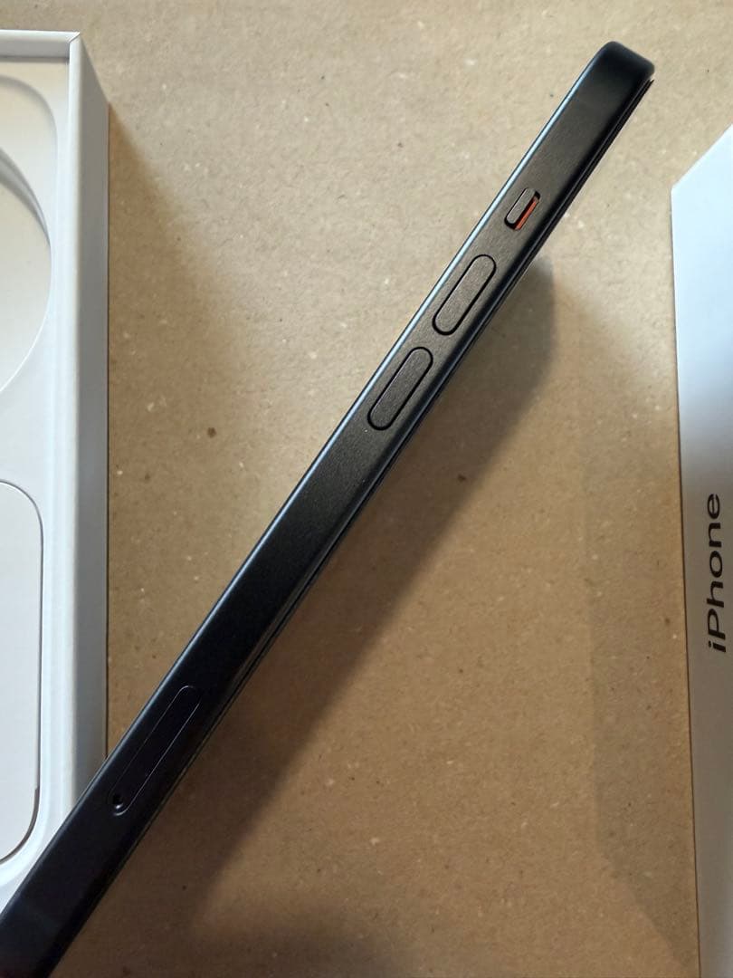 【美品】Apple iPhone15 128GB ブラック 85% バッテリー