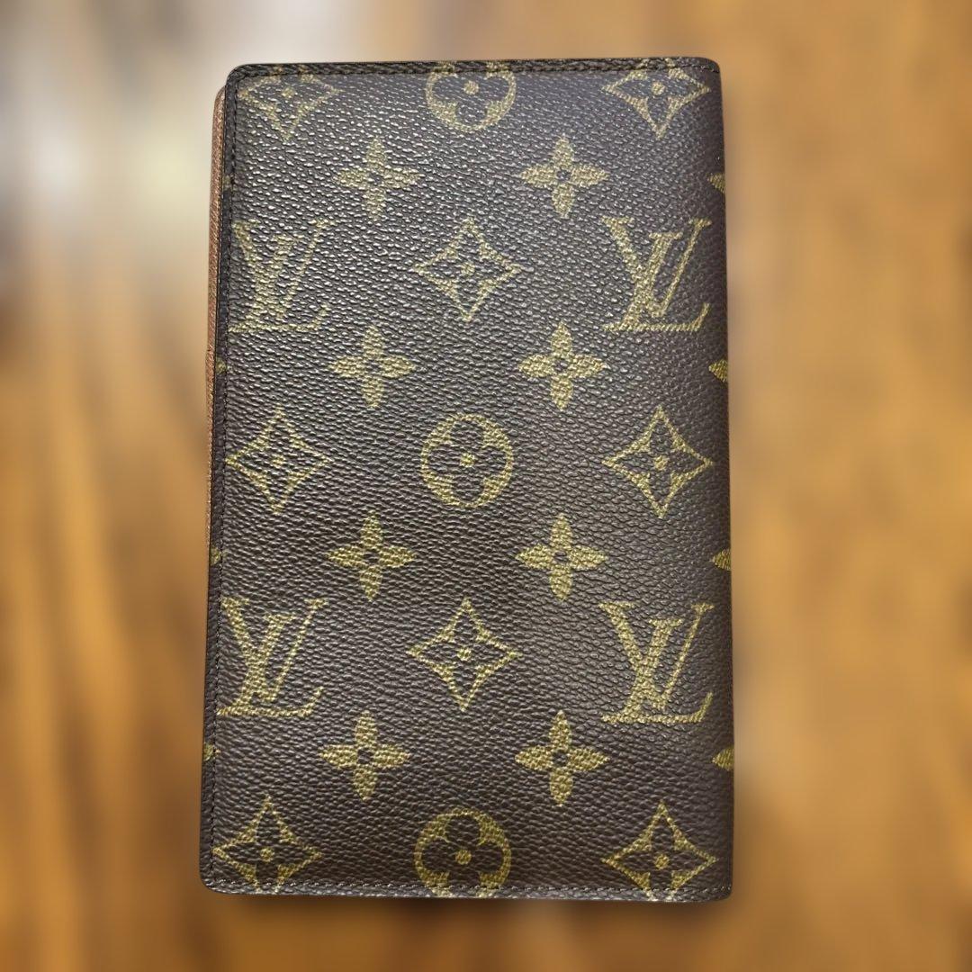 ルイヴィトン　パスポートケース　M60176