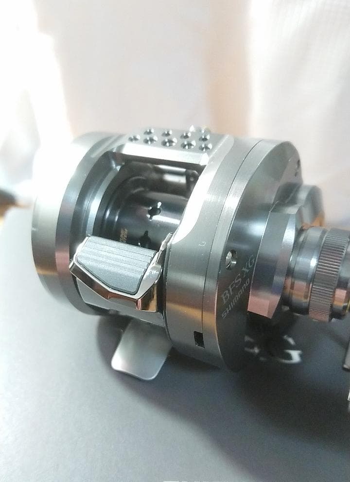 新品未使用　シマノ 23カルカッタコンクエスト BFS XG 右　夢屋花梨ノブ