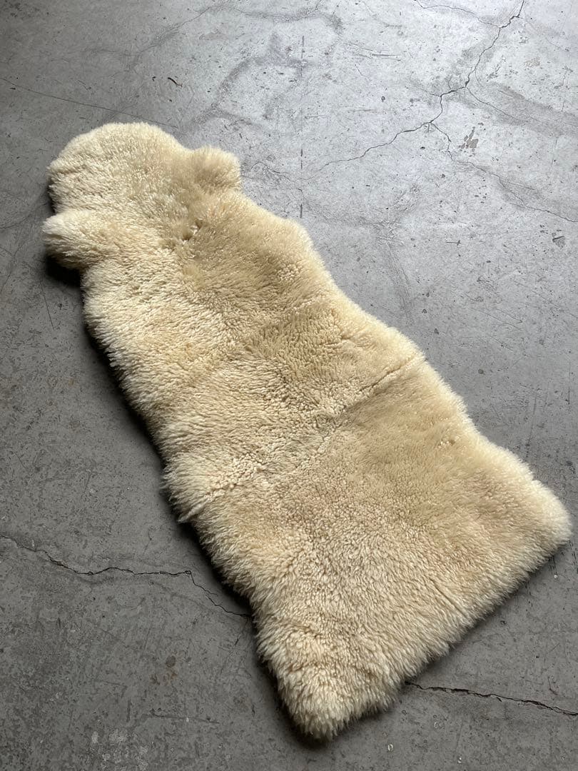 RHC / ロンハーマン　 ムートンラグ 140×71 羊革