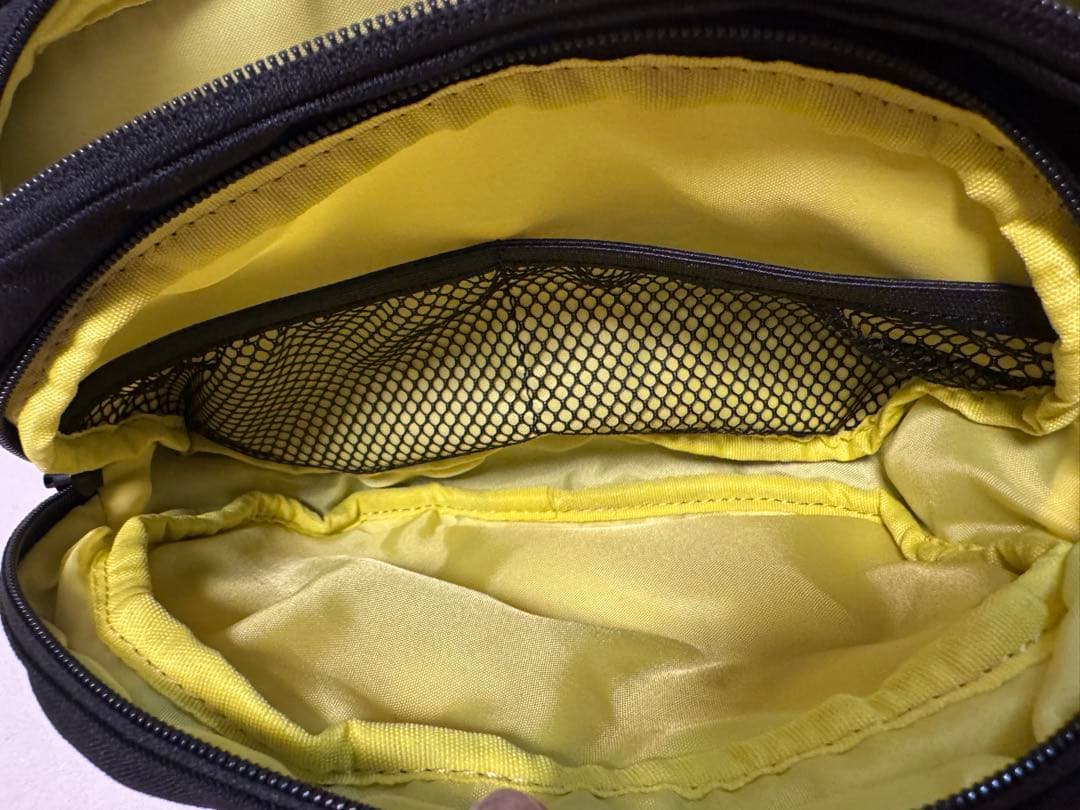 m*0様 Hugoo 抱っこ紐 黒 収納袋付き