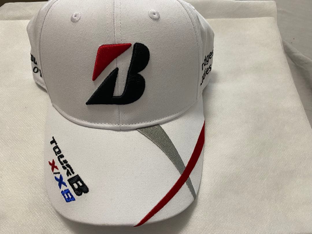 【非売品】吉田優利 ブリヂストン ゴルフマーカー オウンネームボール キャップ