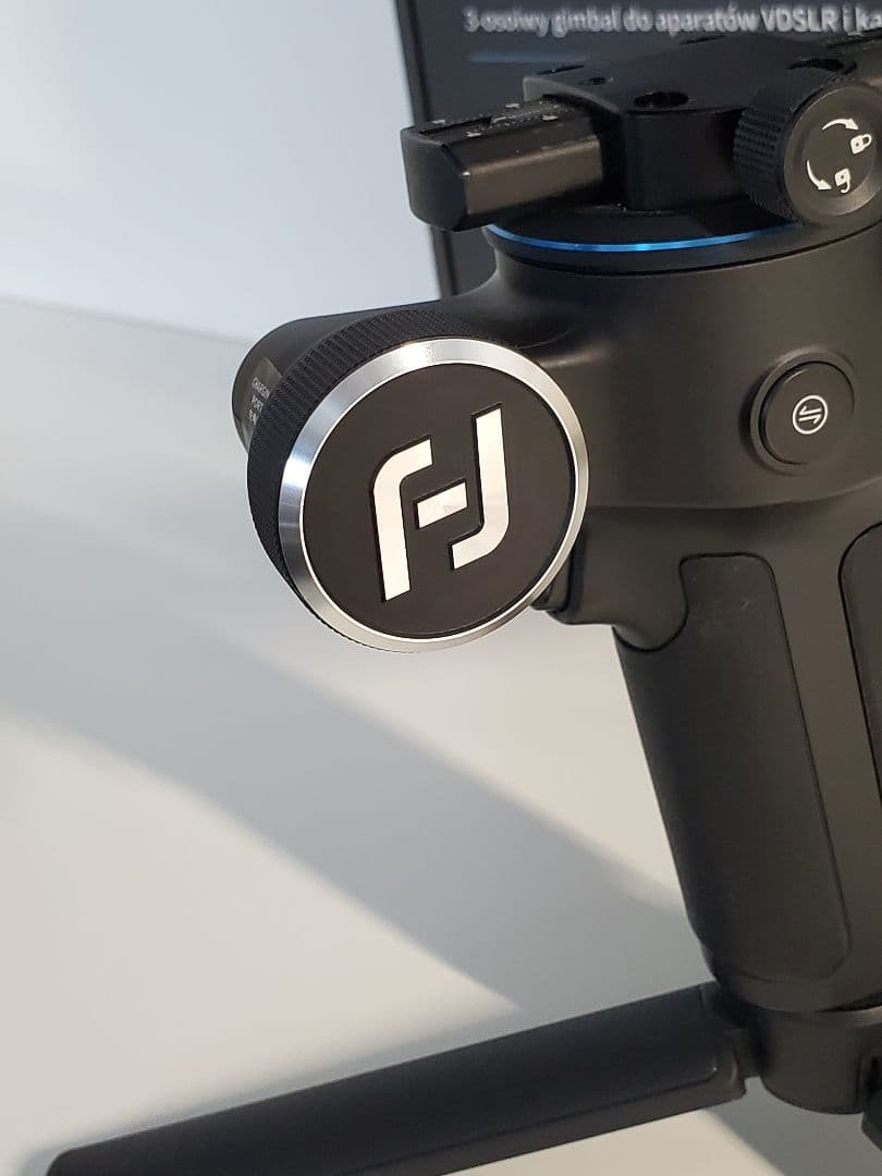 液晶付FeiyuTech SCORP