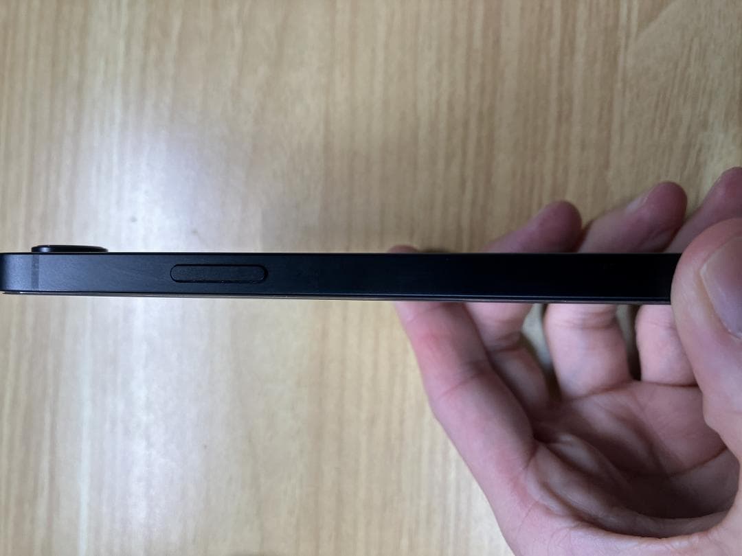 【新品同様】iPhone 16e｜128GB｜SIMフリー　おまけつき