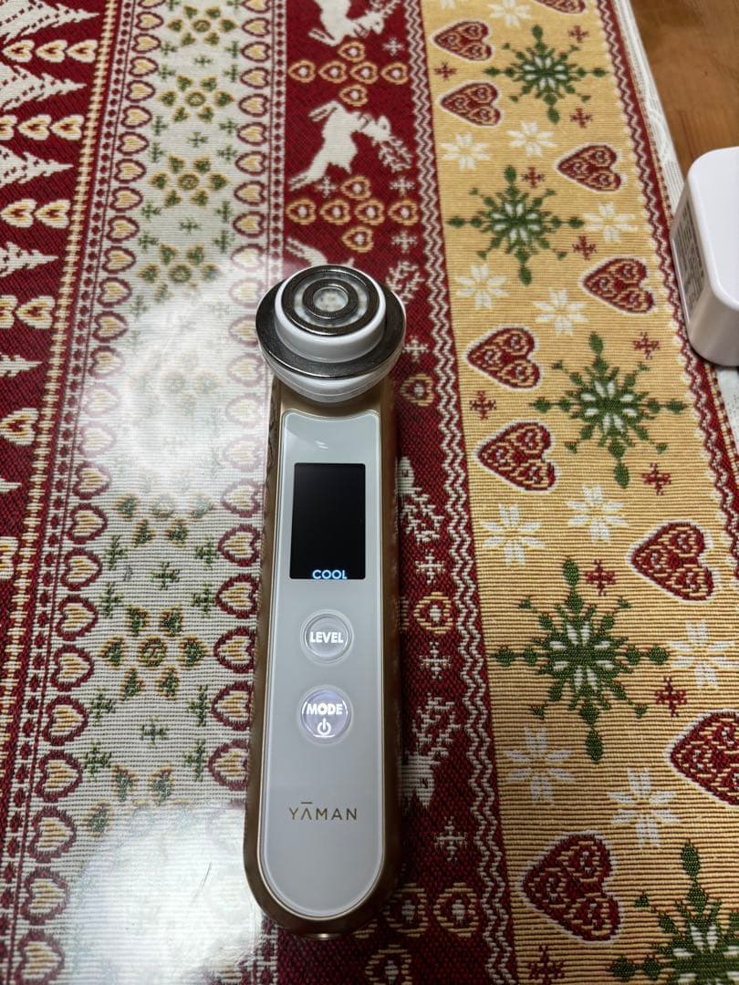 YA-MAN美顔器 充電器付き　40周年限定モデルHRFー10TN