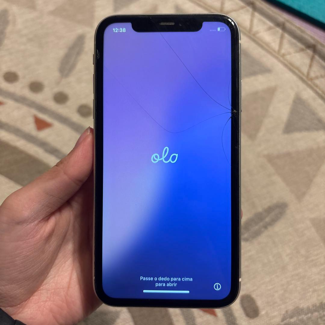 値下げ）Apple iPhone 11 ホワイト 画面にひびあり