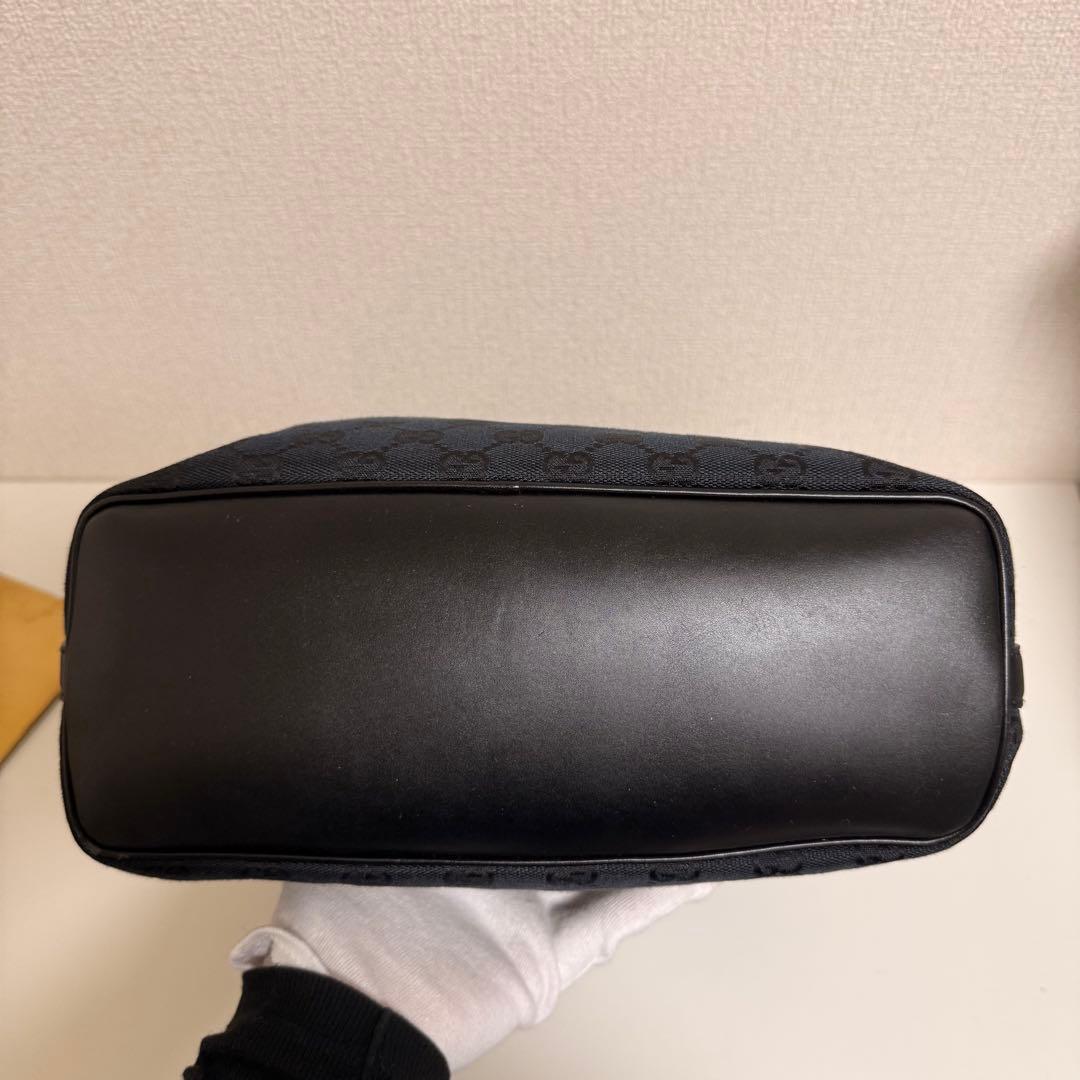 GUCCI グッチ　ホーボーショルダーバッグ