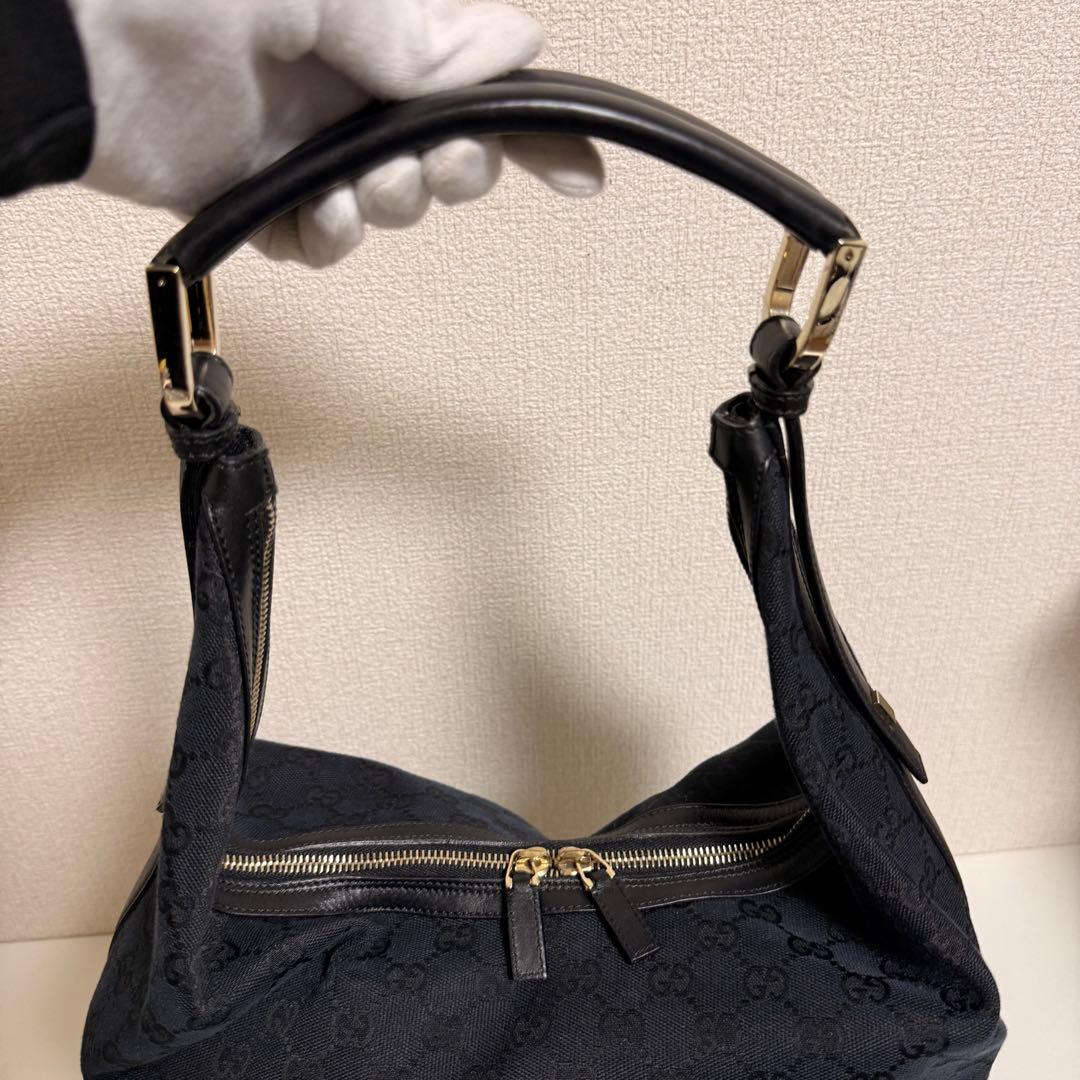 GUCCI グッチ　ホーボーショルダーバッグ