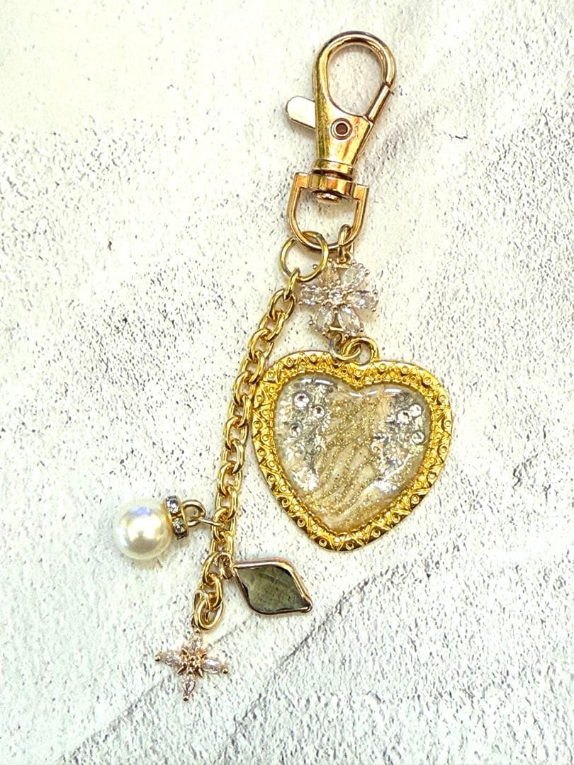 うさこ　宇野昌磨衣装レジンハンドメイド