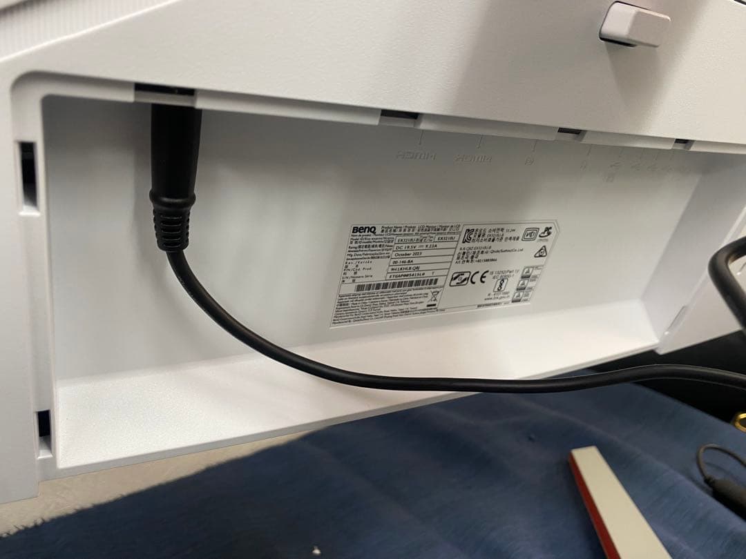 【美品】BenQ MOBIUZ EX3210U 32インチ4Kゲーミングモニター