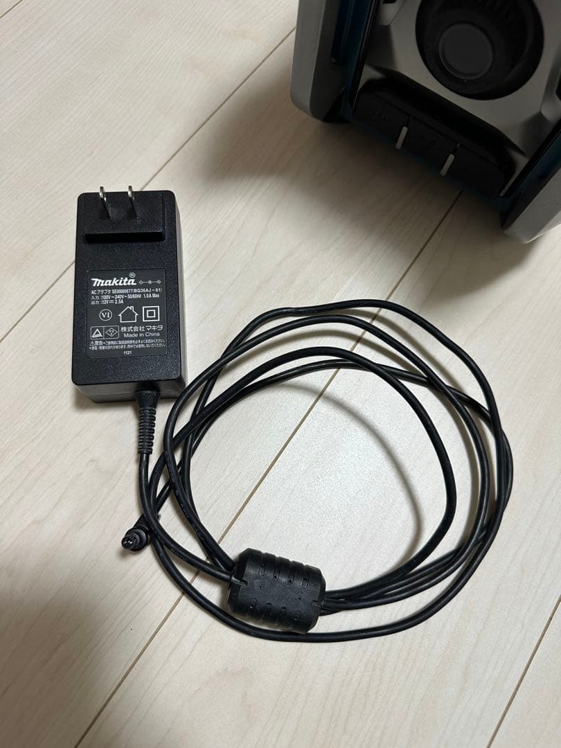 マキタMakita Bluetoothスピーカー　ラジオ MR005G