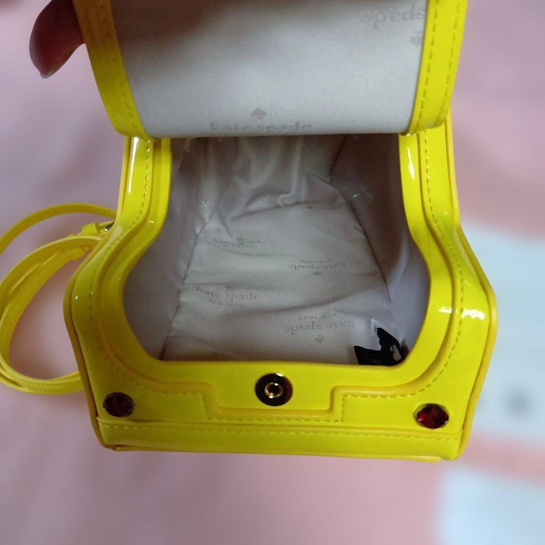 新品 ケイトスペード タクシー スマホ ショルダー アルベロベロファン